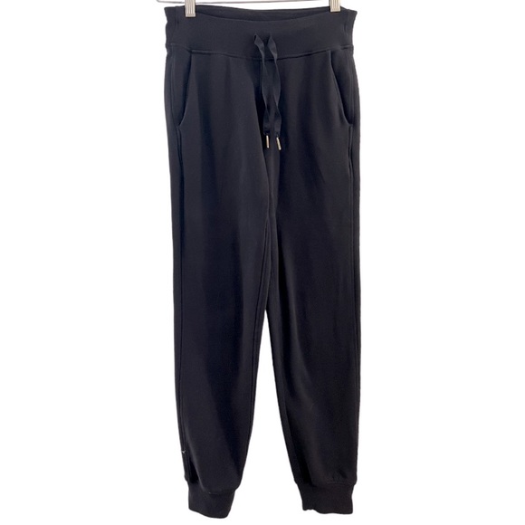 Lululemon Side Pockets Jogger. - Picture 3 of 9